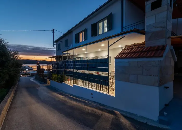 Apartment Radic-Perfect Location For Summer Activities