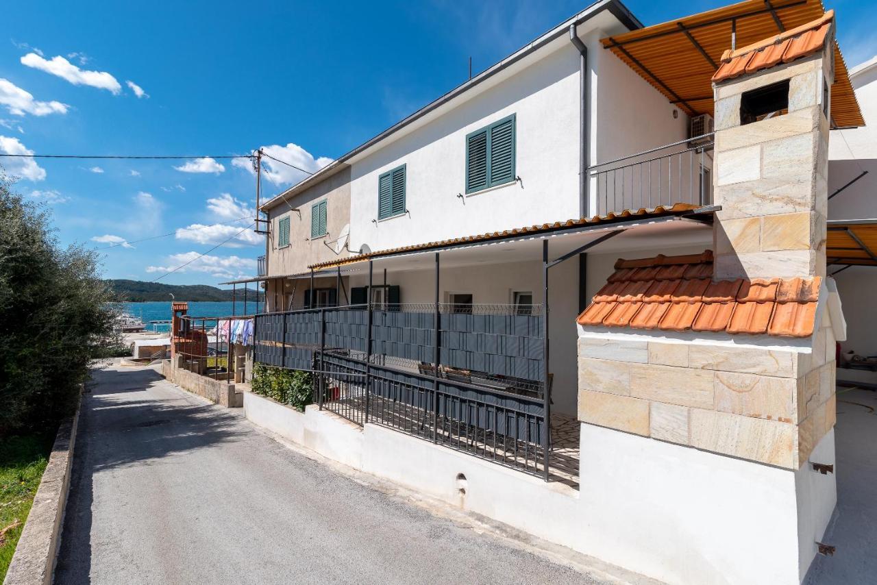 Radic-perfect Location For Summer Activities *