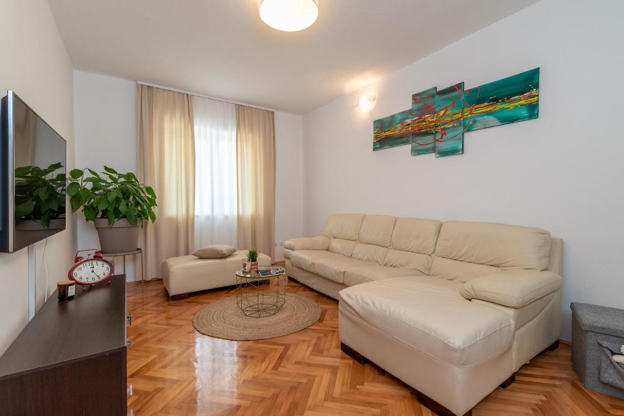 Radic-perfect Location For Summer Activities Apartmán Trogir