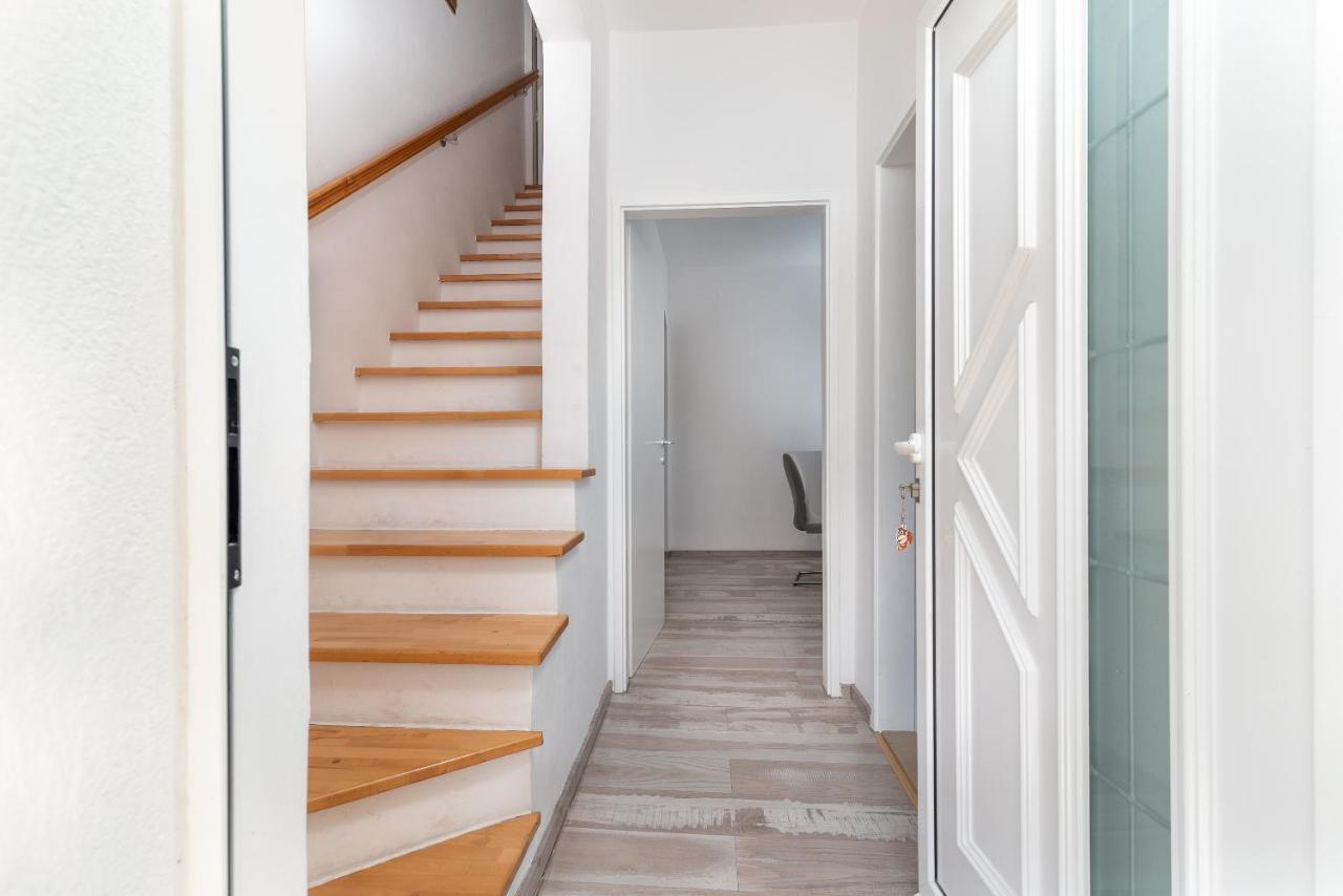 Radic-perfect Location For Summer Activities Apartmán Trogir