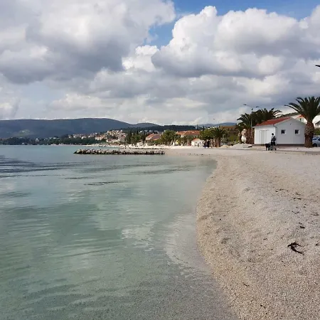 Apartment Radic-Perfect Location For Summer Activities Trogir Exterior photo