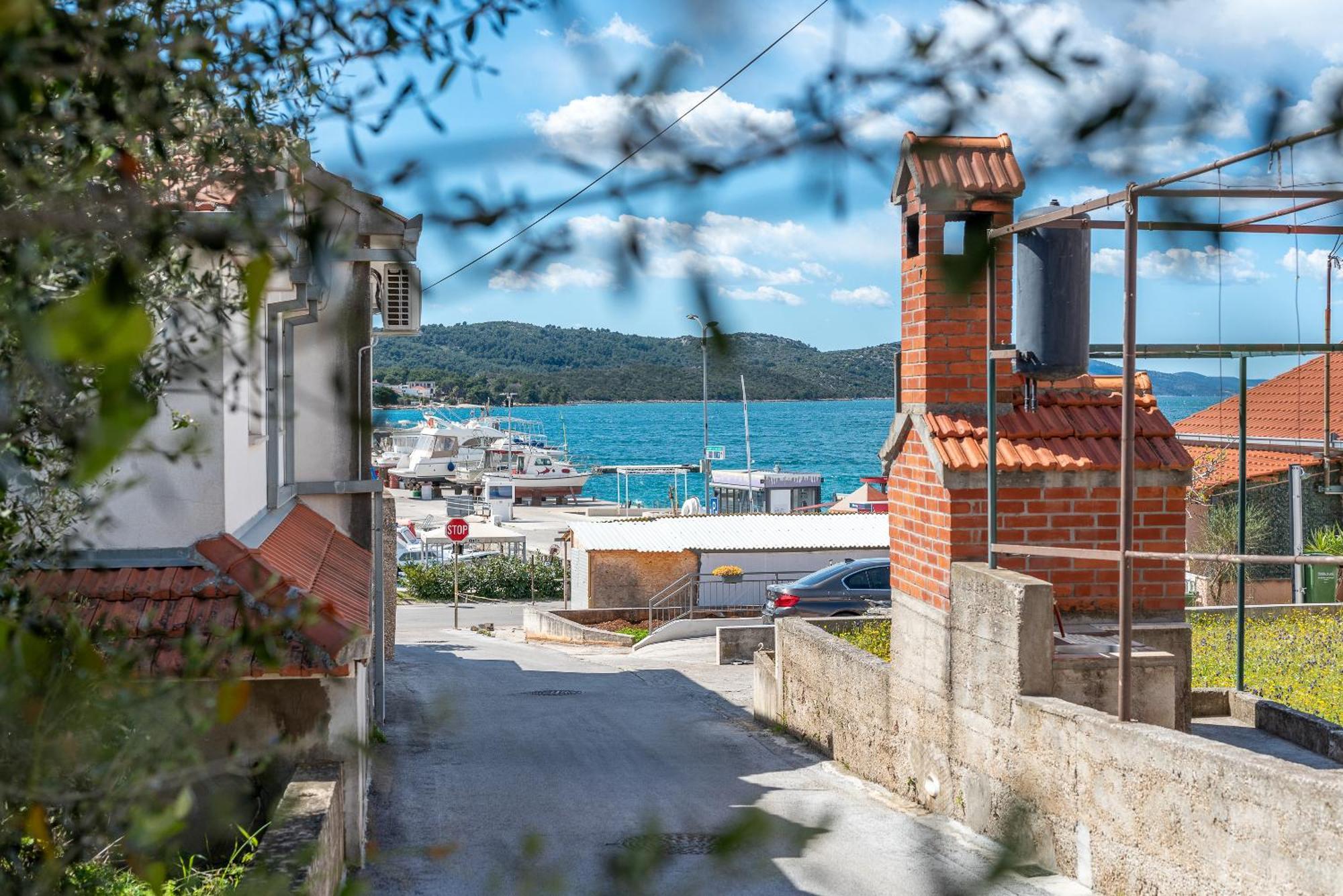 Radic-perfect Location For Summer Activities Apartment *